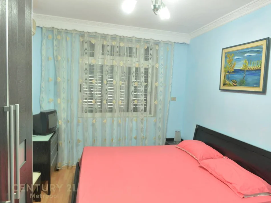 Tirane, shes apartament 4+1+Aneks+Ballkon , 159 m² 404.500 € 