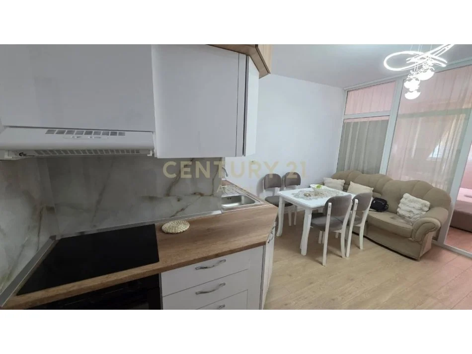 Tirane, jepet me qera apartament 1+1 Kati 4, 61 m² 550 € 