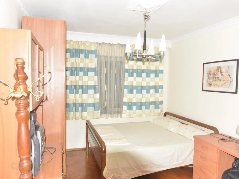 Tirane, shes apartament 4+1+Aneks+Ballkon , 159 m² 404.500 € 
