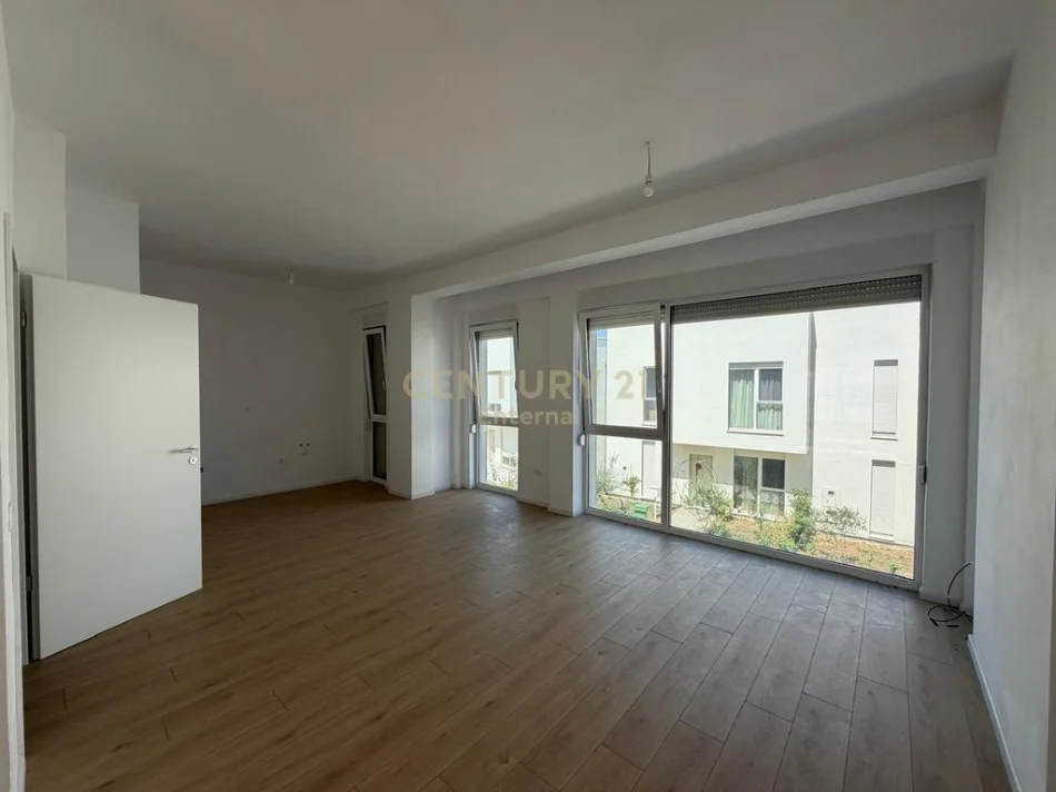 Tirane, shes Vile Vile 2 Katshe Kati 2, 279 m² 410.000 € (Aba residence)