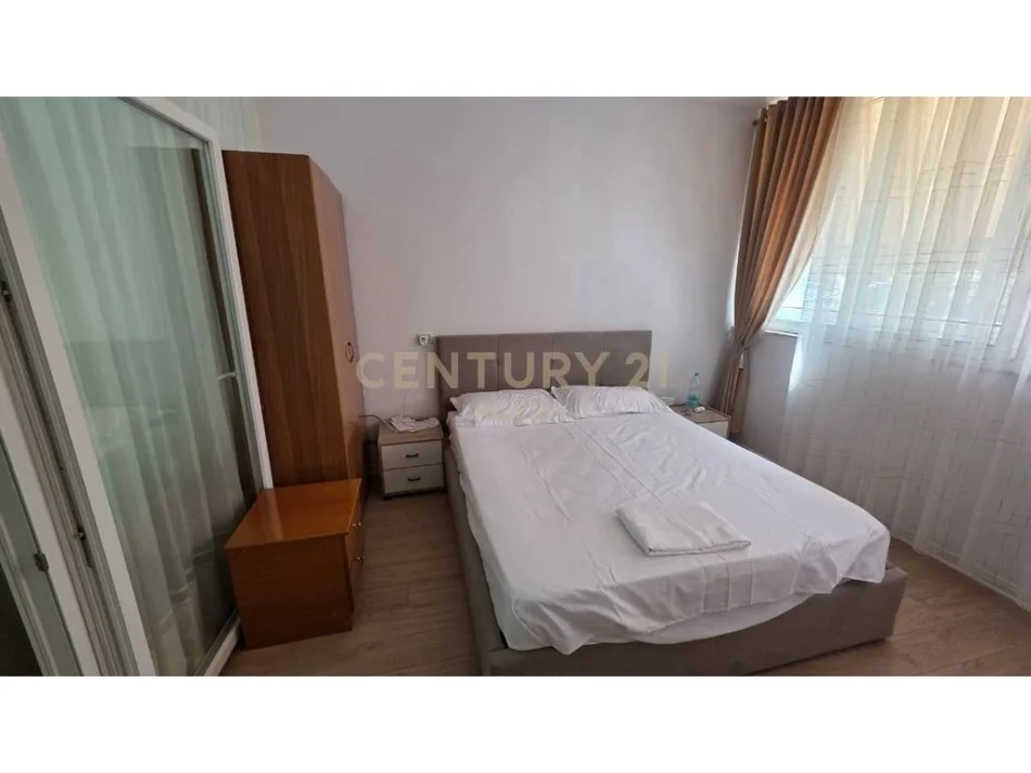 Tirane, jepet me qera apartament 1+1 Kati 4, 61 m² 550 € 