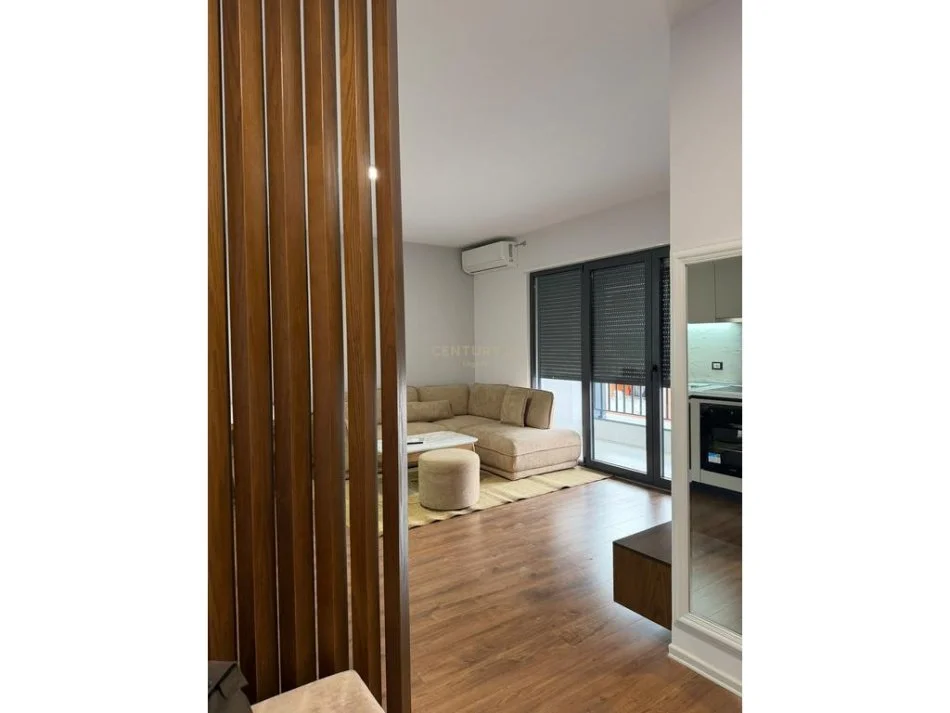 Tirane, jepet me qera apartament 1+1+Aneks+Ballkon Kati 5, 68 m² 750 € 