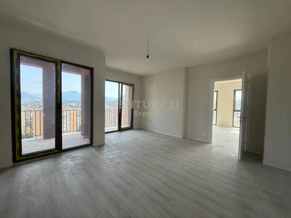 Tirane, shes apartament 3+1+Aneks+Ballkon Kati 7, 152 m² 280.000 € 