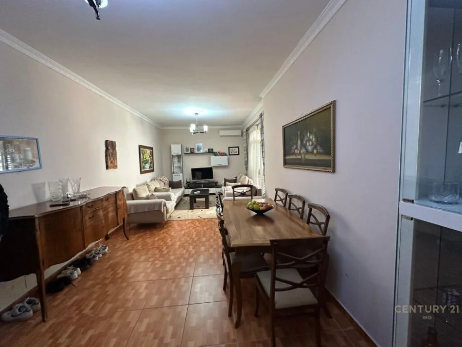Tirane, shitet apartament 2+1 Kati 5, 115 m² 139.000 € (Rruga Hamdi Lika)