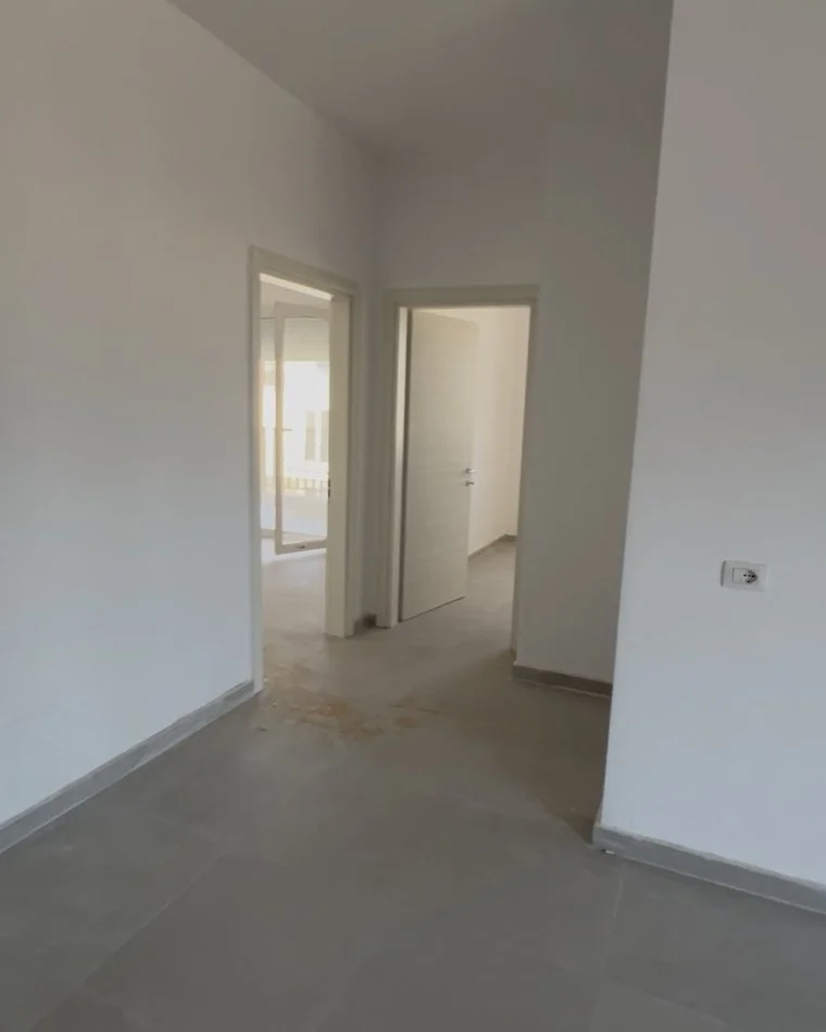 Tirane, shitet apartament 3+1 Kati 8, 153 m² 122.400 € 