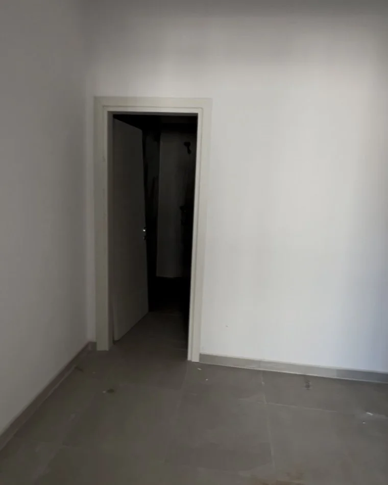 Tirane, shitet apartament 3+1 Kati 8, 153 m² 122.400 € 