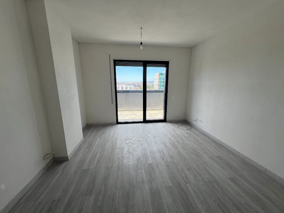 Tirane, jepet me qera apartament 2+1+Ballkon Kati 8, 100 m² 400 € (Bulevardi i Ri)