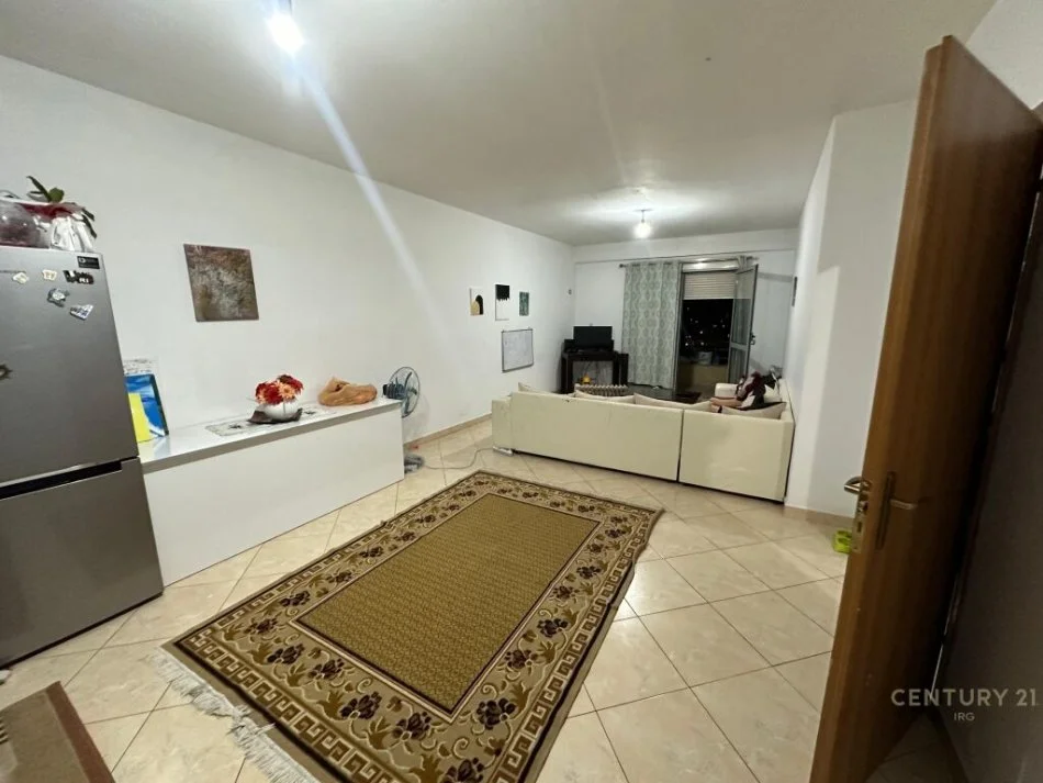 Tirane, shes apartament 2+1+Ballkon Kati 7, 120 m² 130.000 € (Rruga Besim Alla)