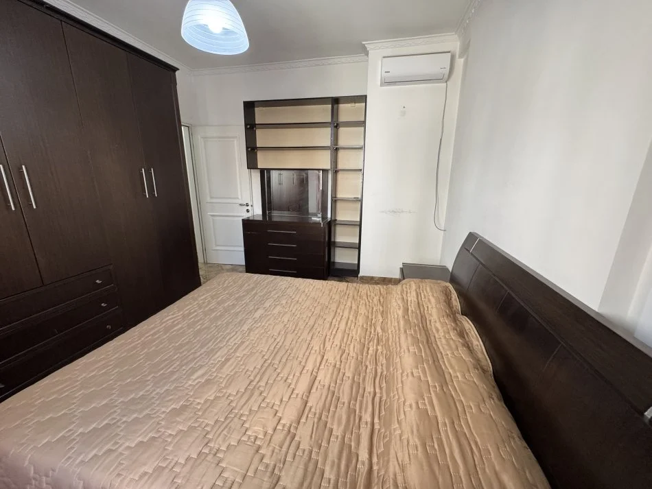 Tirane, jepet me qera apartament 2+1+Ballkon Kati 4, 100 m² 500 € (Teodor Keko)