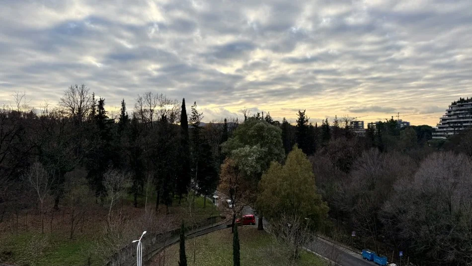 Tirane, shitet apartament 3+1+Ballkon Kati 3, (Rruga e Elbasanit)