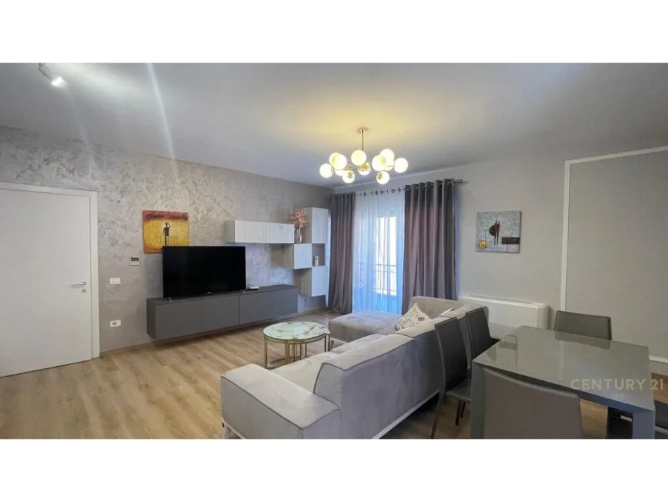Tirane, jepet me qera 2+1 , 120 m² 1.100 € (Rruga e Kavajes Tirana)