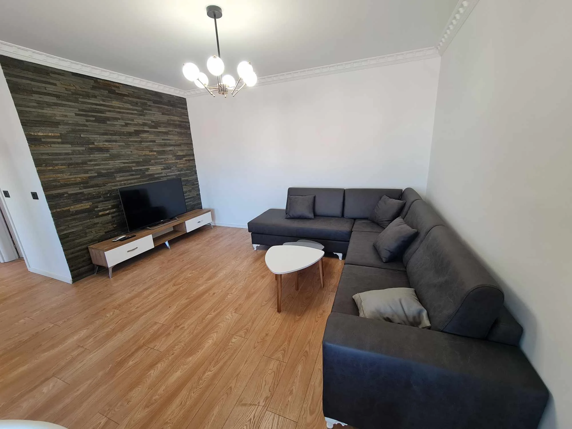 Apartament me qira 1+1