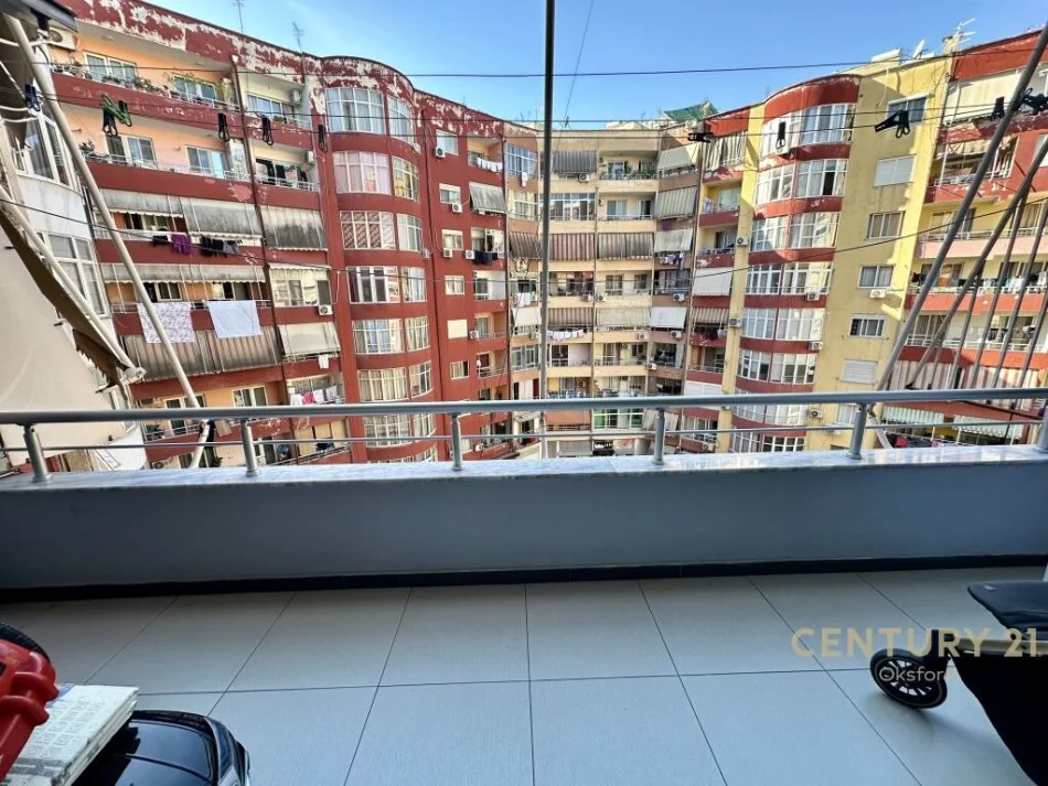 Tirane, shitet apartament 2+1 Kati 5, 80 m² 105.000 € (Astir)