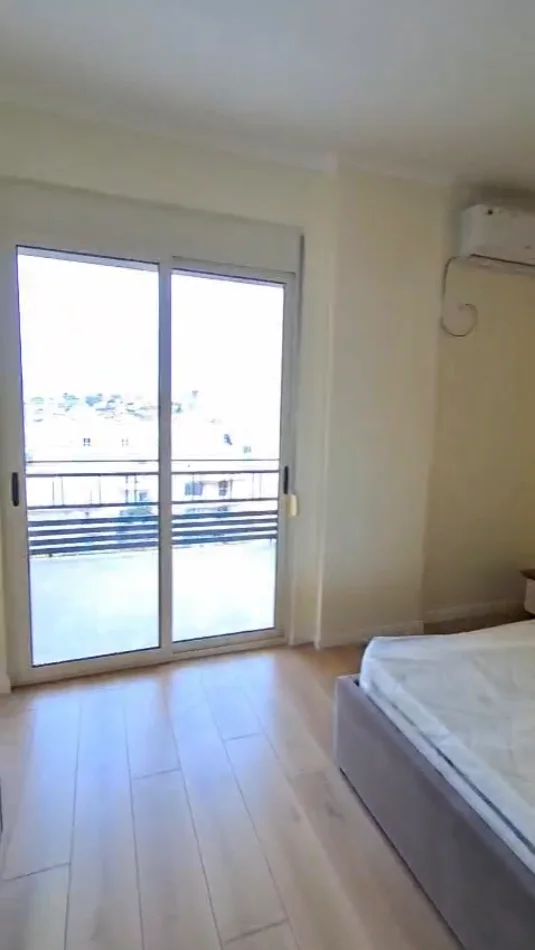 Durres, shitet apartament 2+1+Ballkon Kati 6, 140.000 € 