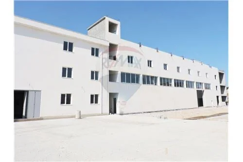 Durres, jepet me qera magazine Kati 0,