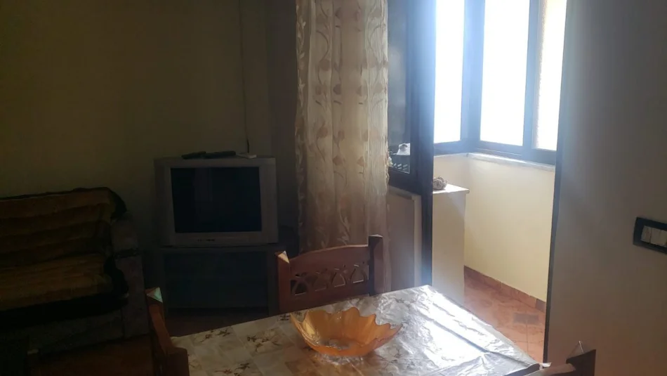 Tirane, shitet apartament 2+1 Kati 8, 76 m² 150.000 € (Laprake)