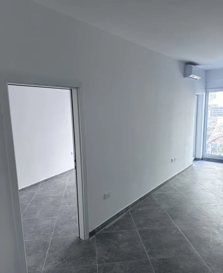 Tirane, jepet me qera ambjent biznesi Kati 1, 75 m² 500 € (Rruga 5 Maji)
