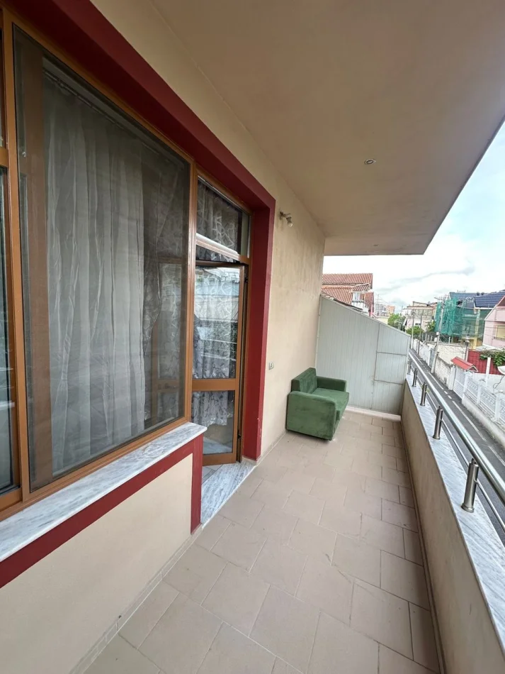 Tirane, jepet me qera apartament 1+1 Kati 2, 40 m² 300 € (Ish Uzina Dinamo)