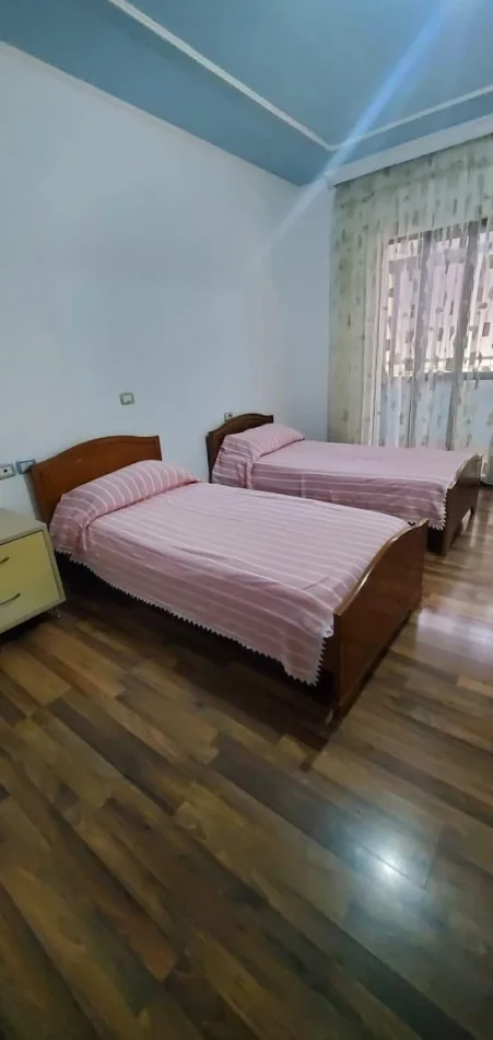 Tirane, jepet me qera apartament 2+1 Kati 5, 112 m² 600 € (Kodra E Diellit)