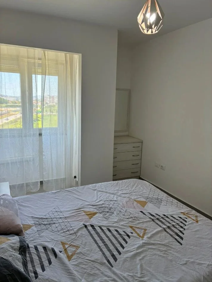 Tirane, jepet me qera apartament 1+1 Kati 3, 56 m² 400 € (Astir)