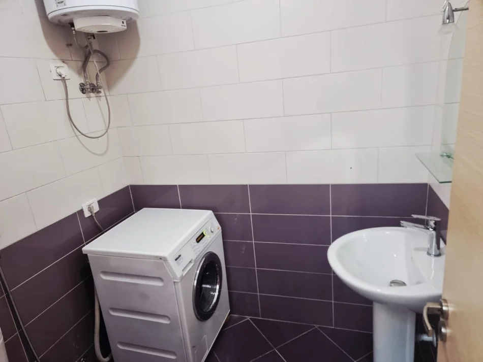 Tirane, jepet me qera apartament 2+1 Kati 7, 85 m² 500 € (Astir)