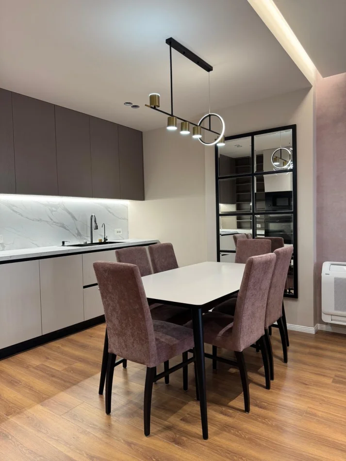 Tirane, jepet me qera apartament 1+1 Kati 3, 68 m² 850 € (Selvia)