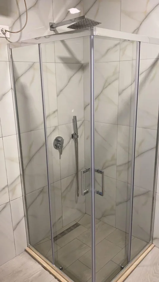 Tirane, shitet apartament 2+1 Kati 3, 210.000 € (Ish Ambasada Jugosllave)