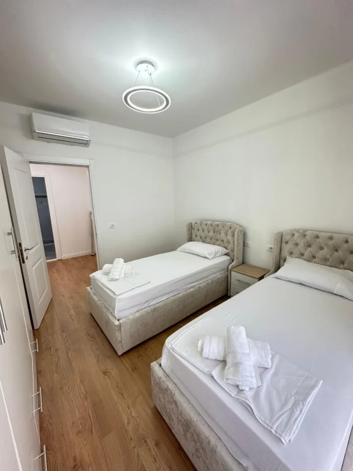 Tirane, jepet me qera apartament 2+1 Kati 1, 108 m² 700 € (700 €/muaj)