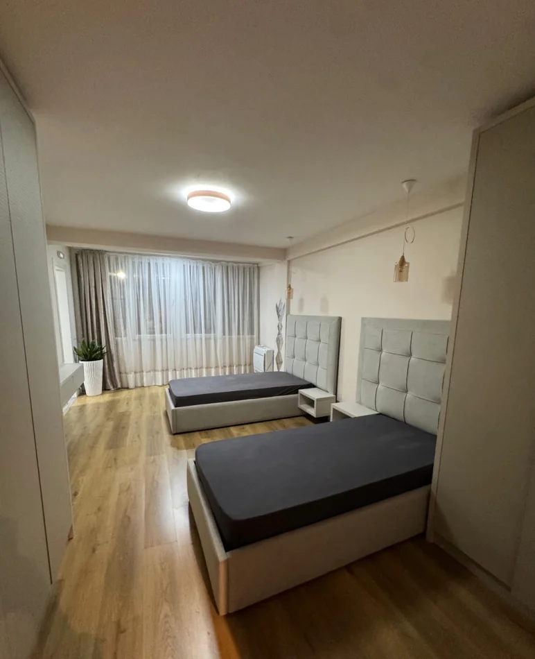 Tirane, jepet me qera apartament 2+1 Kati 2, 85 m² 650 € (Pediatria)