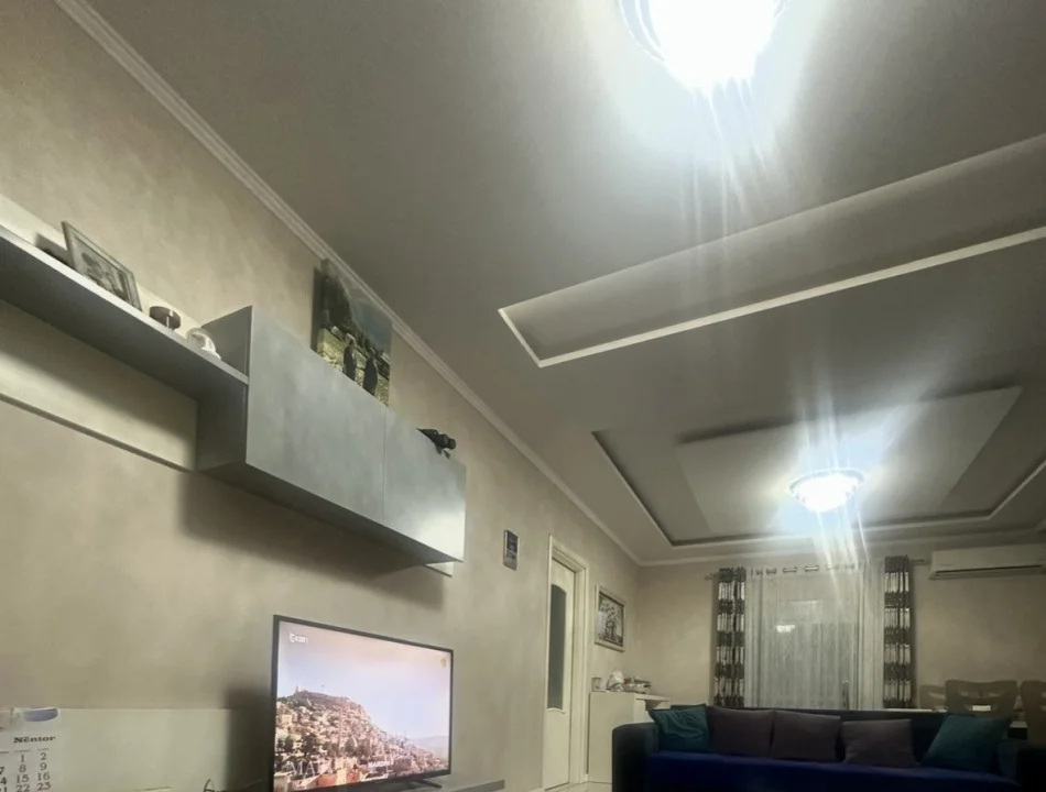 Tirane, shitet apartament 3+1 Kati 4, 155 m² 250.000 € (Casa Italia)