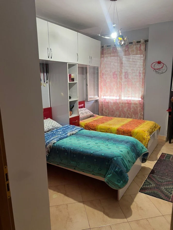 Tirane, jepet me qera apartament 2+1 Kati 7, 85 m² 450 € (Terminali)