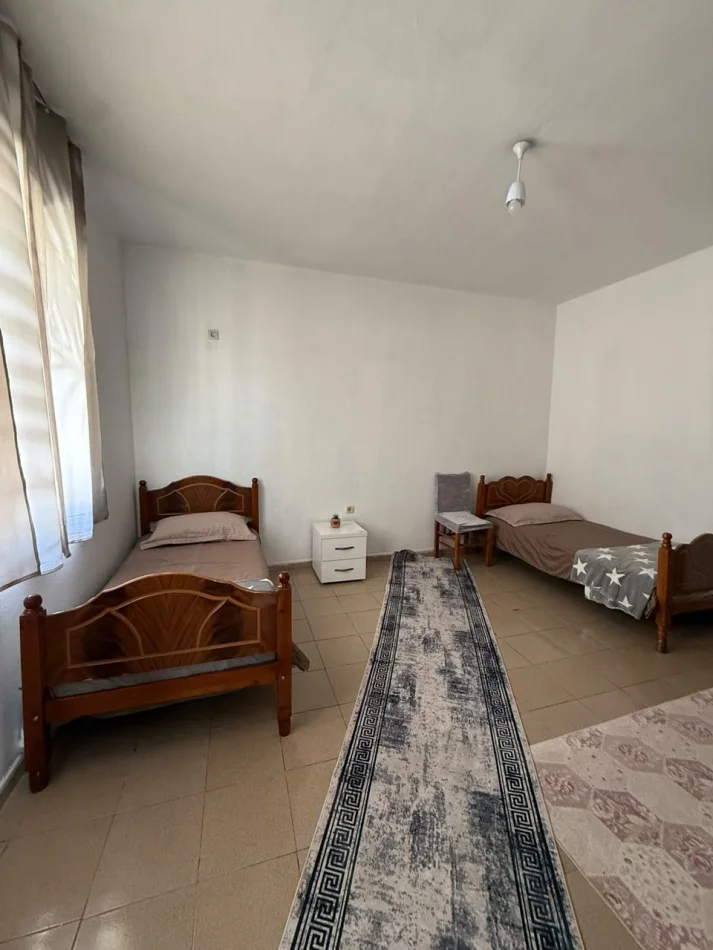 Tirane, jepet me qera apartament 2+1 Kati 1, 90 m² 350 € (Rruga 5 Maji)