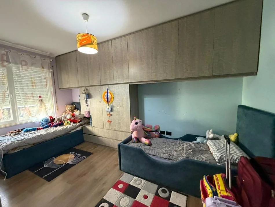 Tirane, shitet apartament 2+1 Kati 3, 100 m² 320000 € (Komuna e Parisit)