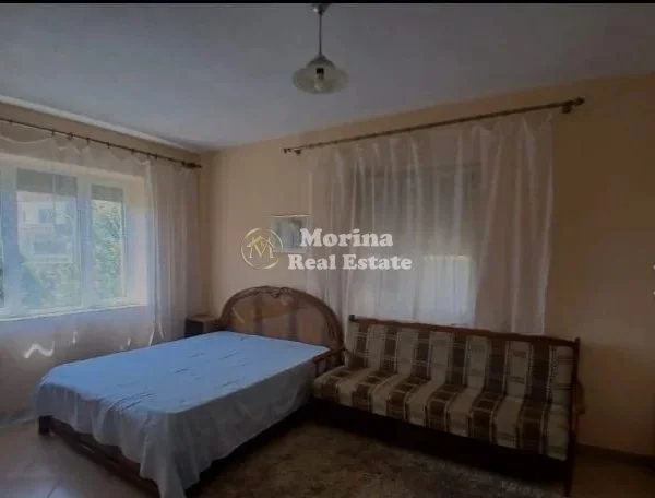 Tirane, jepet me qera apartament 1+1 Kati 3, 65 m² 500 € (Brryli)