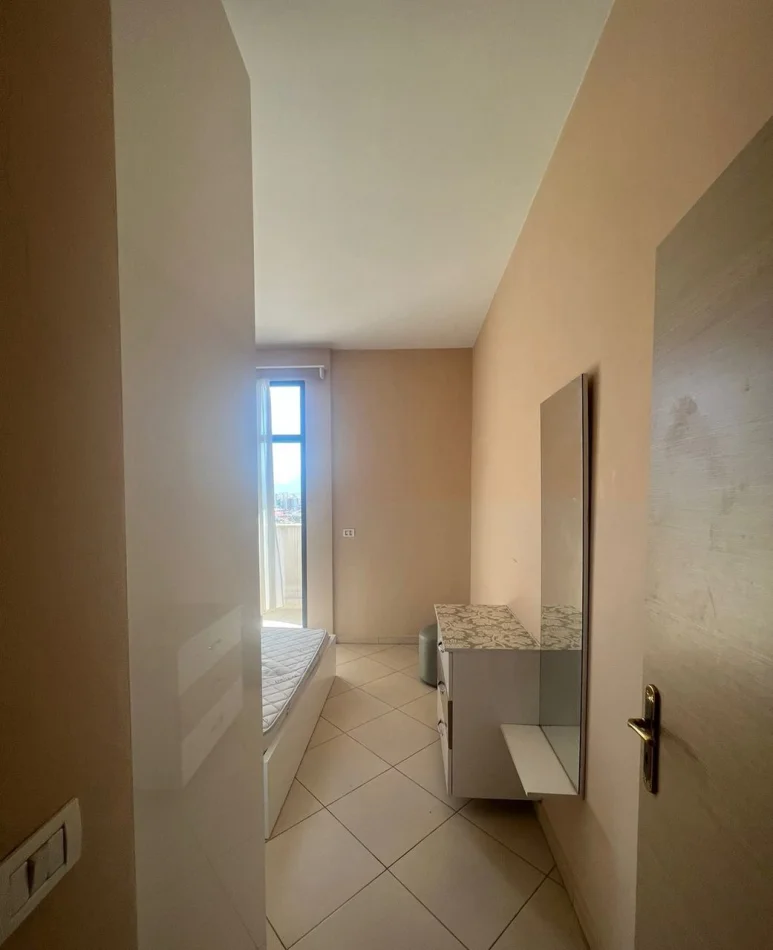 Tirane, shitet apartament 1+1 Kati 9, 66 m² 117.000 € (Astir)