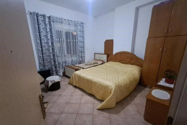Tirane, shitet apartament 1+1 Kati 4, 70 m² 140.000 € (Yzberisht)
