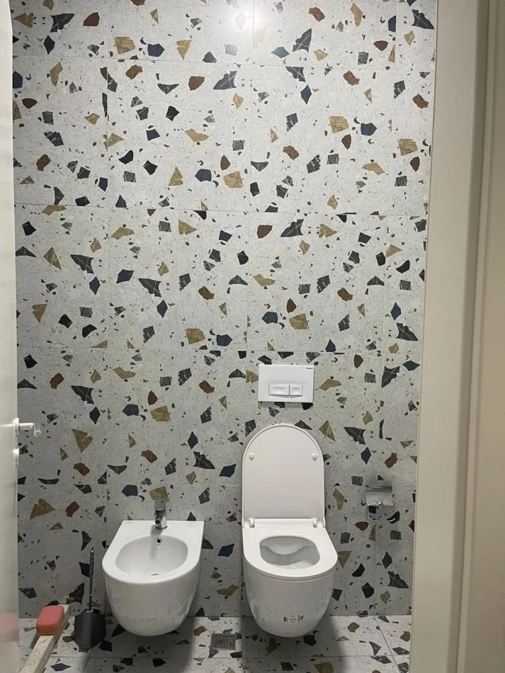 Tirane, jepet me qera apartament 1+1 Kati 9, 55 m² 420 € (Rruga Pasho Hysa)