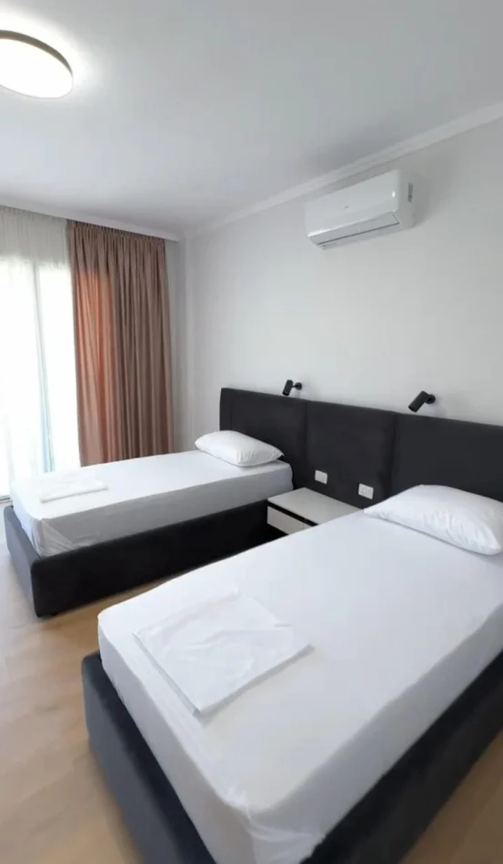 Tirane, jepet me qera apartament 2+1 Kati 3, 145 m² 1.500 € (Rruga e Durrësit)