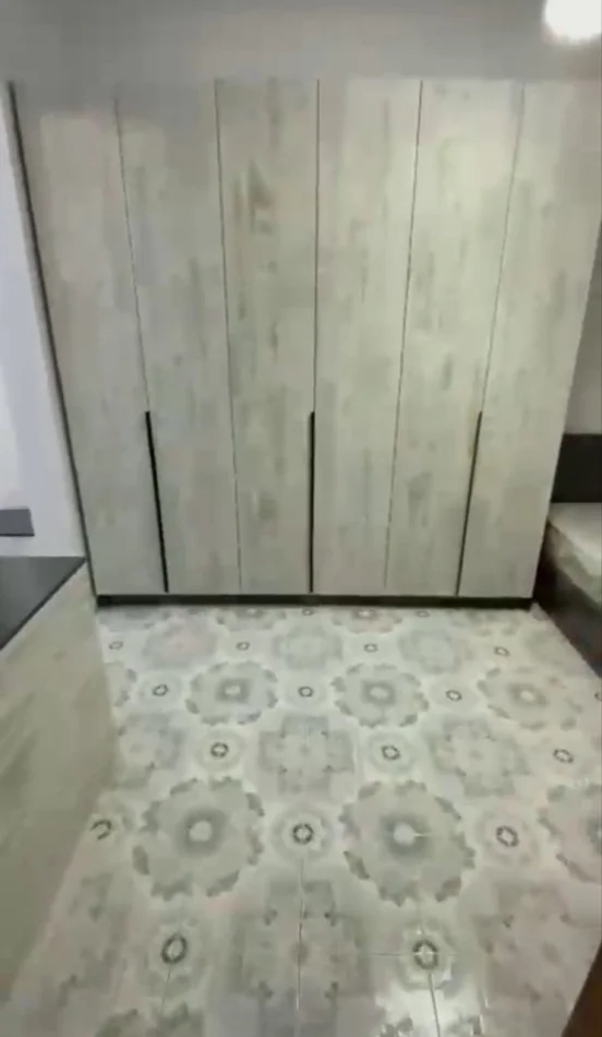 Tirane, jepet me qera apartament 1+1 Kati 1, 65 m² 400 € (Spitali Amerikan 2)