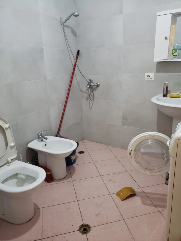 Durres, jepet me qera apartament 1+1 Kati 1, 70 m² 350 € (Golem)