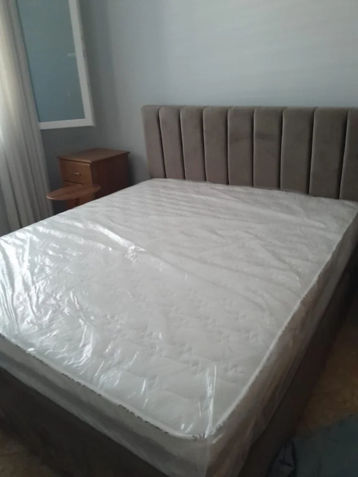 Tirane, jepet me qera apartament 1+1 Kati 2, 55 m² 350 € (Rruga Jordan Misja)