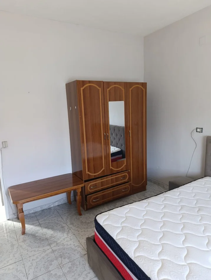 Tirane, jepet me qera apartament 1+1 Kati 2, 70 m² 350 € (Poshte Spitali Amerikan 2)