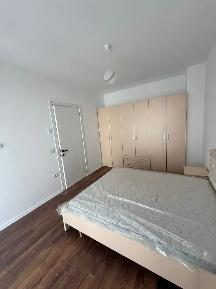Tirane, jepet me qera apartament 1+1 Kati 2, 65 m² 550 € (Don Bosko)