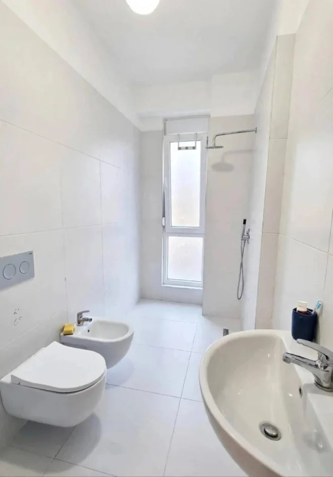 Tirane, jepet me qera apartament 1+1 Kati 4, 70 m² 500 € (Fusha Aviacionit)
