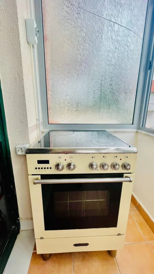 Tirane, jepet me qera apartament Studio Kati 2, 30 m² 280 € (Vilat Amerikane)