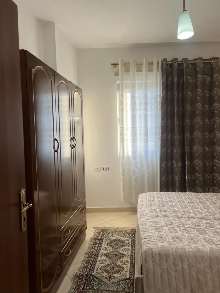 Tirane, jepet me qera apartament 1+1+Ballkon Kati 8, 60 m² 400 € (ASTIR TE OSLO)