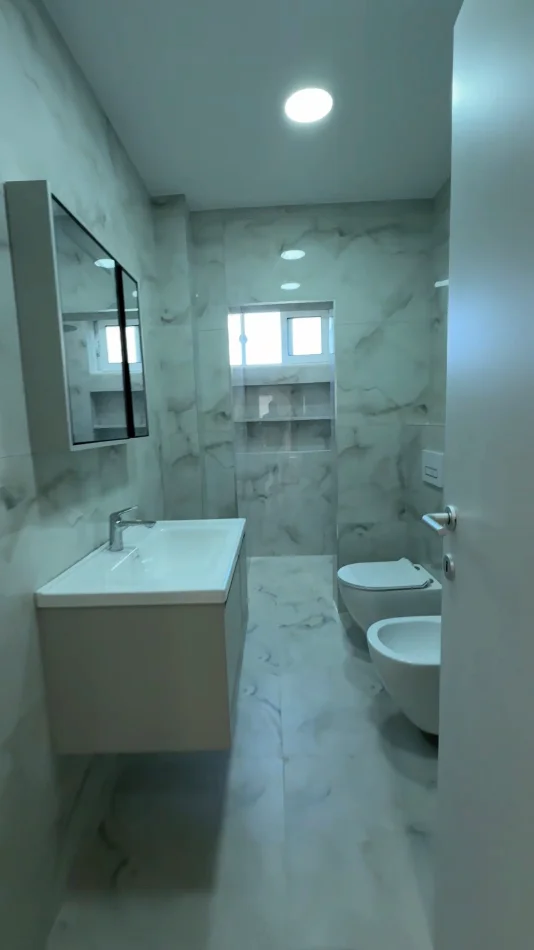 Durres, shitet apartament 2+1+Ballkon Kati 2, 83 m² 107.000 € 