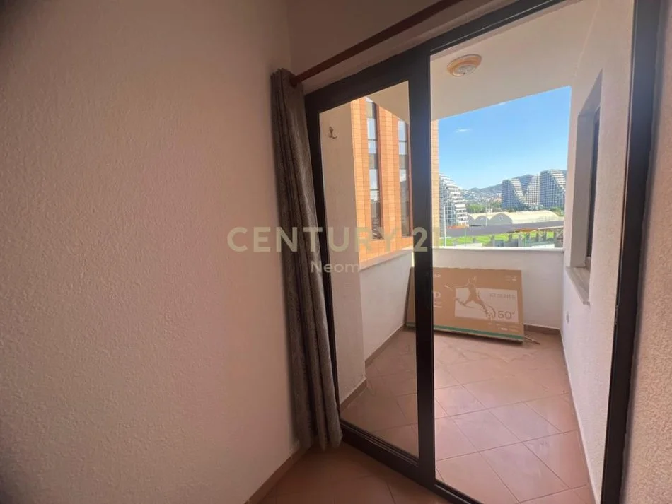 Tirane, jepet me qera apartament 2+1 Kati 6, 102 m² 700 € 