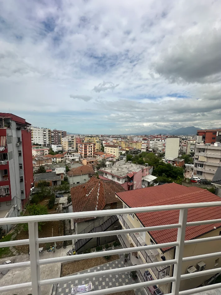 Tirane, shes apartament 2+1+Ballkon , 93 m² 170.000 € 