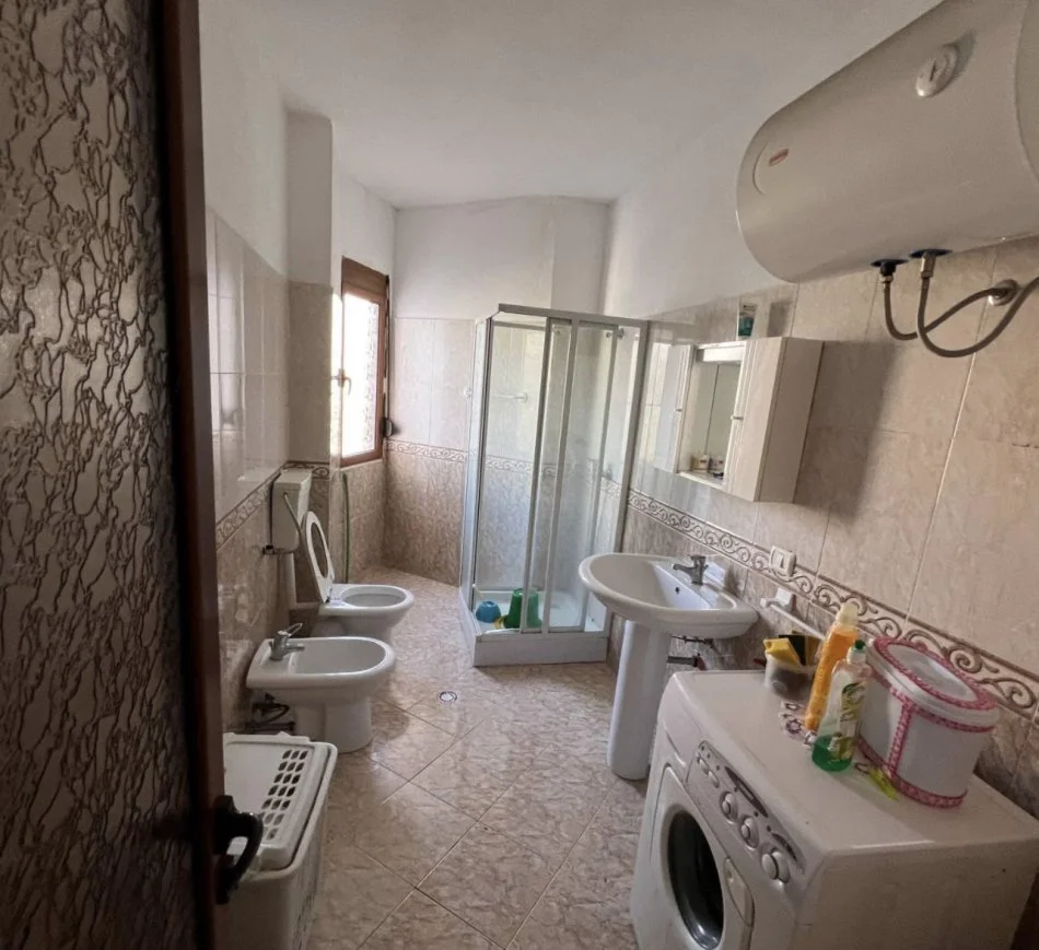 Durres, shitet apartament 1+1+Ballkon Kati 4, 62 m² 65.000 € 